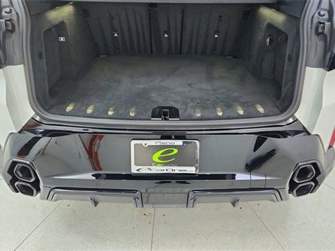 Used 2023 BMW XM Base image 14