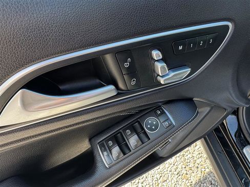 Used 2020 Mercedes-Benz GLA 250 4MATIC image 29