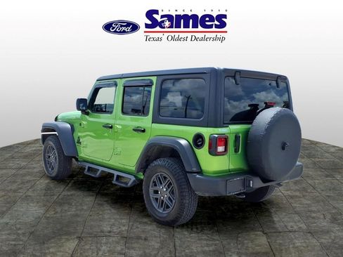 Used 2025 Jeep Wrangler Unlimited Sport AWD/4WD image 5