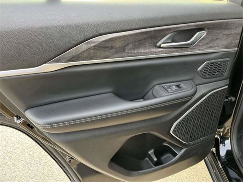 Used 2024 Jeep Grand Cherokee Limited 4xe image 20