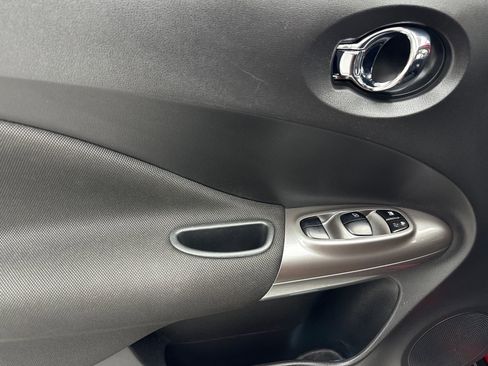 Used 2012 Nissan Juke SV image 36
