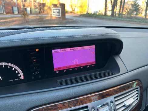 Used 2010 Mercedes-Benz CL 550 4MATIC w/ Sport Pkg image 28