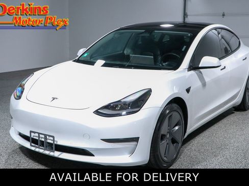Used 2021 Tesla Model 3 Standard Range Plus RWD image 1