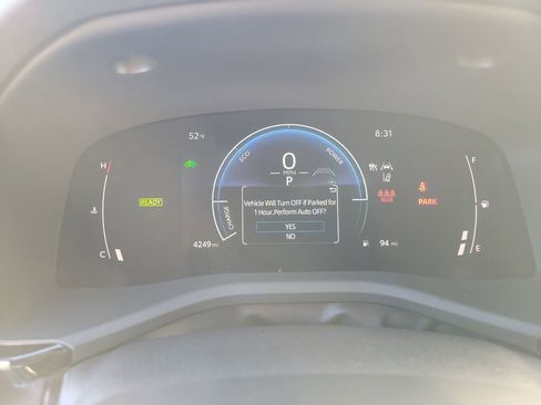 Used 2025 Toyota Camry LE image 28