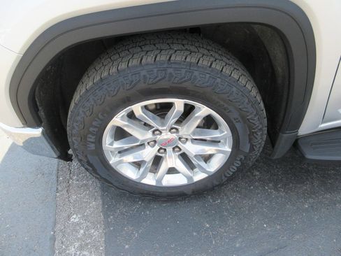 Used 2019 GMC Sierra 1500 SLT w/ SLT Premium Plus Package AWD/4WD image 14