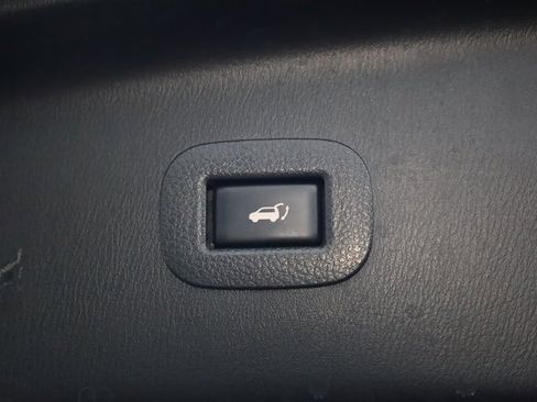 Used 2020 Nissan Armada Platinum w/ Captain's Chairs Package image 32