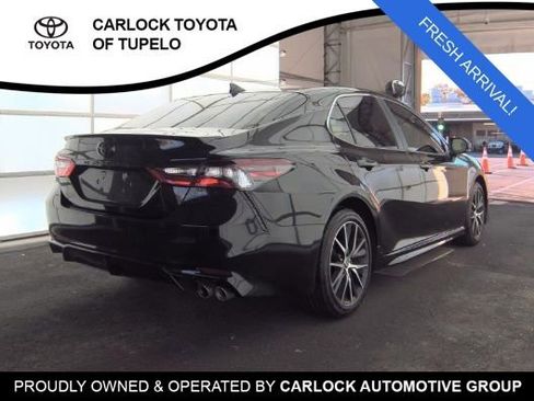 Used 2024 Toyota Camry SE image 4