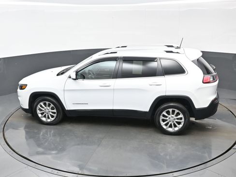 Used 2019 Jeep Cherokee Latitude w/ Cold Weather Group image 32