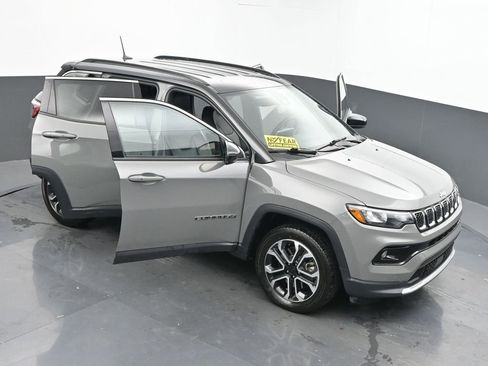 Used 2024 Jeep Compass Limited image 57