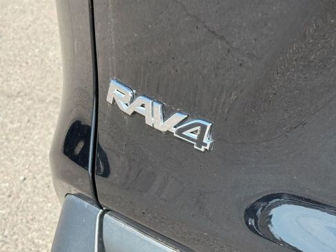 Used 2023 Toyota RAV4 XLE FWD image 10