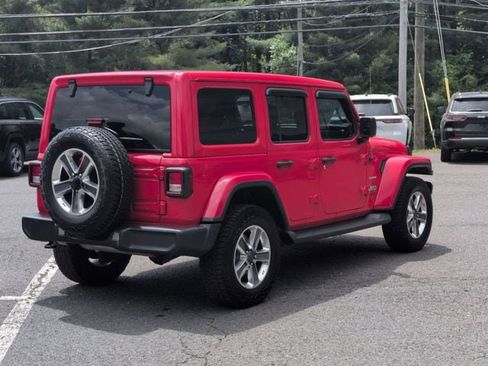 Used 2021 Jeep Wrangler Unlimited Sahara w/ Cold Weather Group AWD/4WD image 5