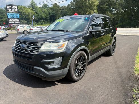 Used 2017 Ford Explorer FWD image 6