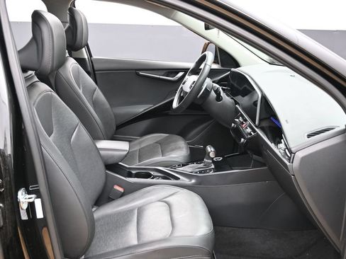 Used 2023 Kia Niro SX Touring FWD image 37