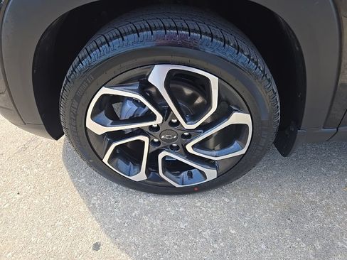 Used 2025 Chevrolet Trax RS w/ Sunroof Package FWD image 26