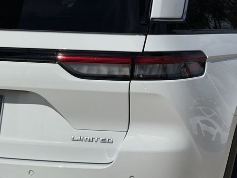New 2025 Jeep Grand Cherokee Limited image 7