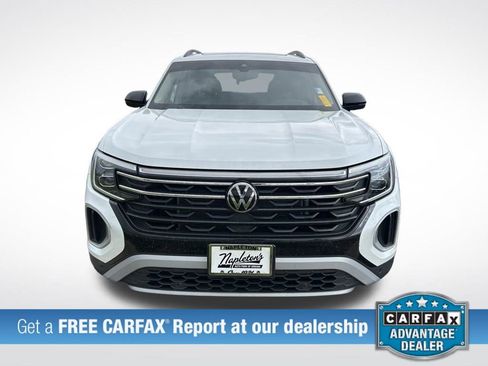 Used 2024 Volkswagen Atlas Peak Edition SEL AWD/4WD image 3