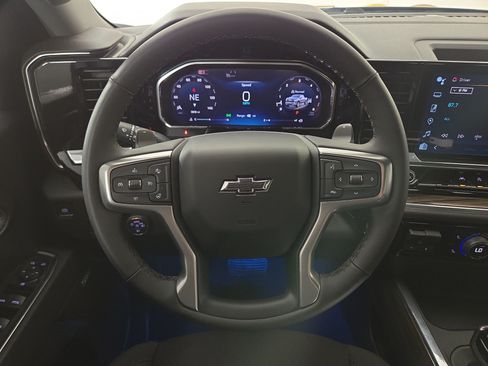 Certified 2026 Chevrolet Silverado 1500 RST AWD/4WD image 14