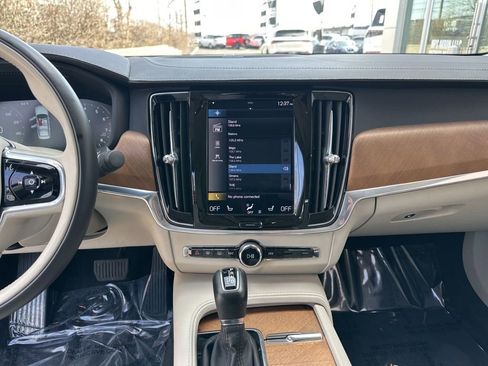 Used 2020 Volvo S90 T6 Inscription w/ Protection Package Premier AWD/4WD image 52