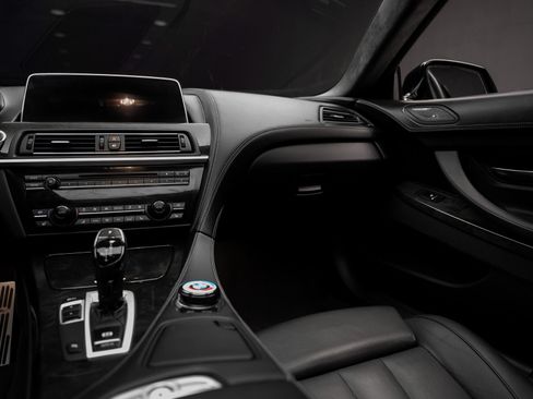 Used 2018 BMW 640i Gran Coupe w/ Executive Package RWD image 41