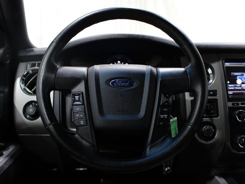Used 2015 Ford Expedition EL XLT w/ Equipment Group 202A AWD/4WD image 10