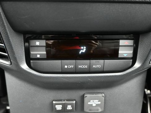 Used 2025 Toyota Sequoia TRD Pro AWD/4WD image 17