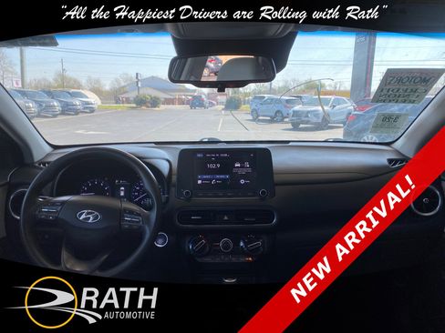 Used 2023 Hyundai Kona SEL image 16