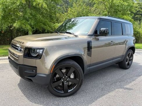 Used 2026 Land Rover Defender 110 S AWD/4WD image 1