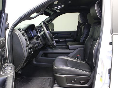 Used 2024 RAM 2500 Limited AWD/4WD image 16