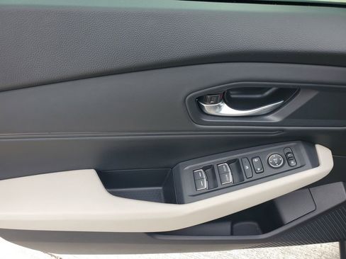 Used 2025 Honda Accord SE image 19