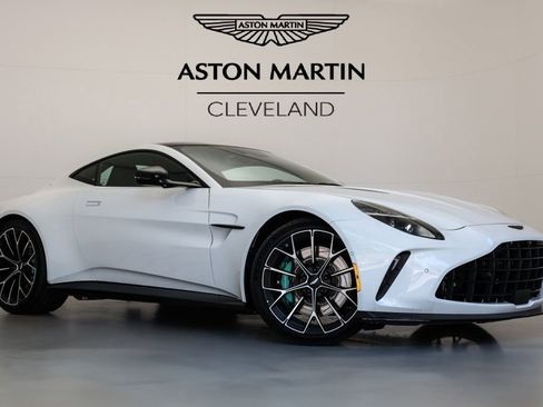 Used 2025 Aston Martin V8 Vantage Coupe image 1
