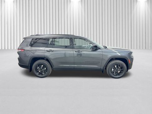 New 2026 Jeep Grand Cherokee L 4WD image 3
