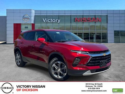 Used 2025 Chevrolet Blazer LT AWD/4WD image 1