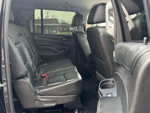 Used 2018 Chevrolet Suburban LT image 17