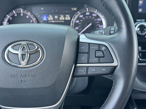 Used 2022 Toyota Highlander Platinum image 21
