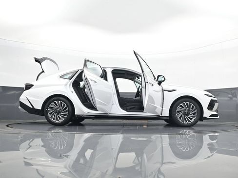 New 2026 Hyundai Sonata SEL FWD image 33