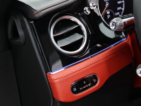 Used 2020 Bentley Continental GT V8 AWD/4WD image 25
