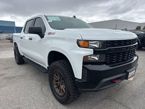 Used 2020 Chevrolet Silverado 1500 Custom Trail Boss w/ Custom Convenience Package AWD/4WD image 3