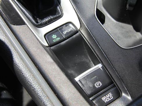 Used 2018 Honda Accord Sport image 34