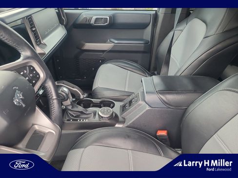 Used 2023 Ford Bronco Outer Banks image 15