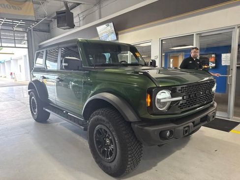 Used 2023 Ford Bronco Wildtrak AWD/4WD image 3