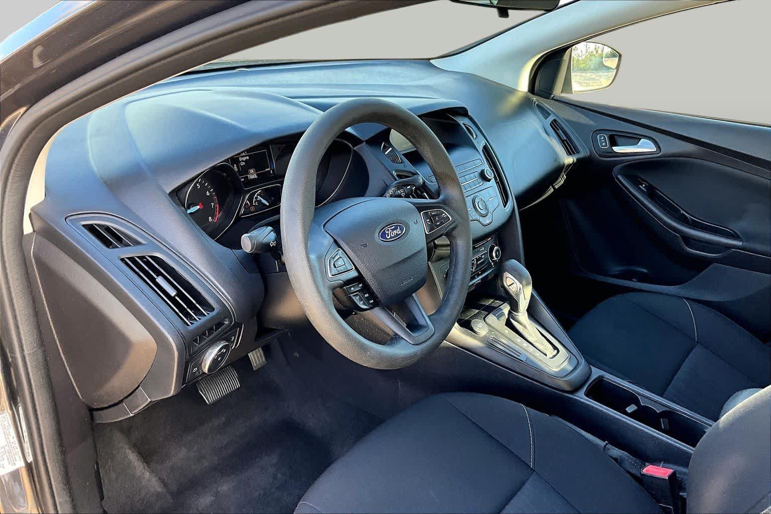 Used 2018 Ford Focus SE w/ Interior Protection Package FWD image 18