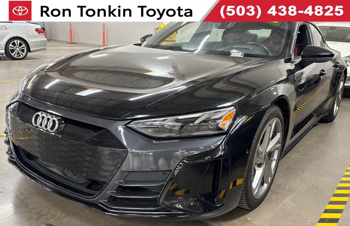 Used 2023 Audi e-tron GT Prestige AWD/4WD image 1