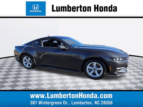 Used 2024 Ford Mustang Coupe image 1