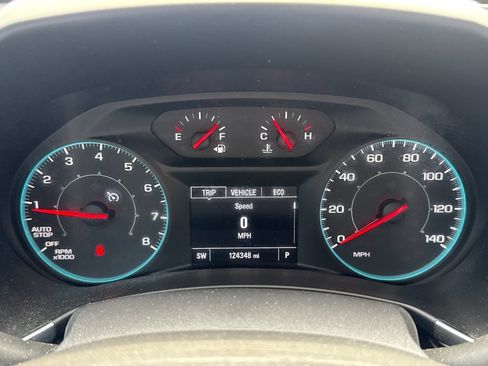Used 2021 Chevrolet Equinox LS w/ LS Convenience Package FWD image 21