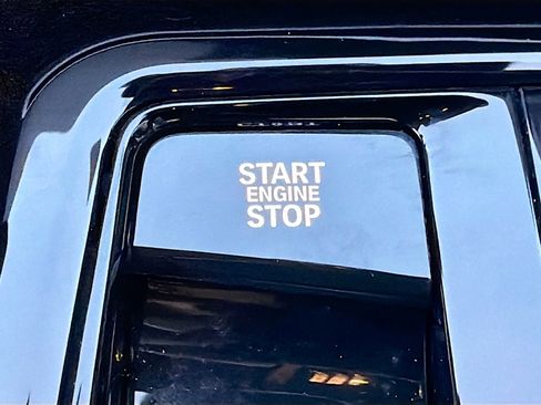 Used 2025 BMW 530i w/ M Sport Package image 38