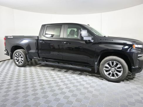 Used 2022 Chevrolet Silverado 1500 RST w/ LPO, Blackout Package AWD/4WD image 9