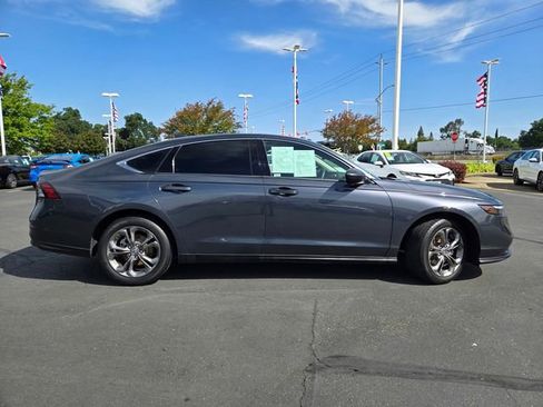 Used 2023 Honda Accord EX image 3