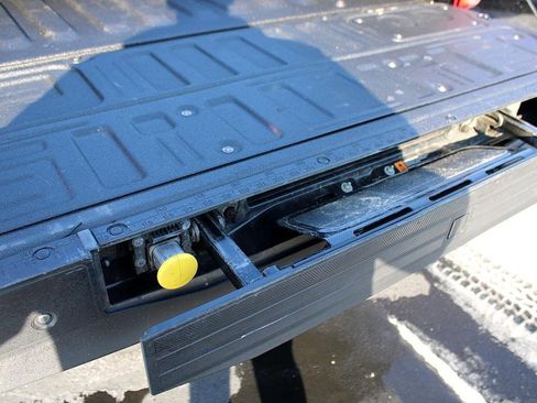 Used 2023 Ford F250 Limited w/ FX4 Off-Road Package image 8