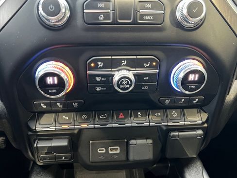 Used 2022 GMC Sierra 1500 AT4 image 34