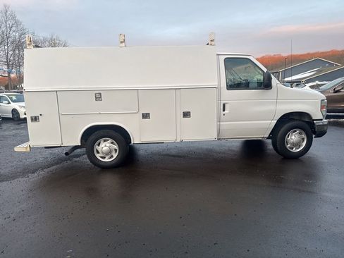 Used 2016 Ford E-350 and Econoline 350 Super Duty w/ Power Windows & Locks Group RWD image 13